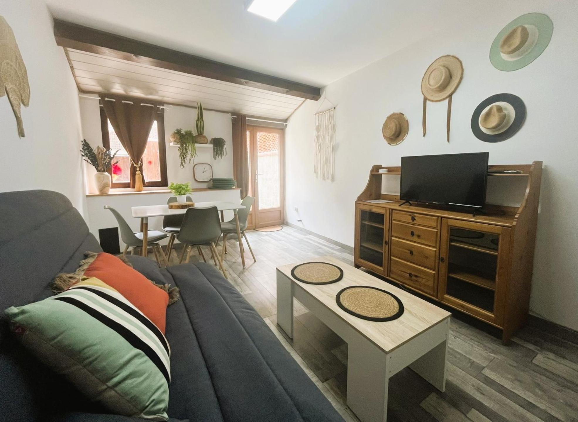 Au Pied Des Remparts 10 Rue Saint Jean Apartment Villefranche-de-Conflent Bagian luar foto